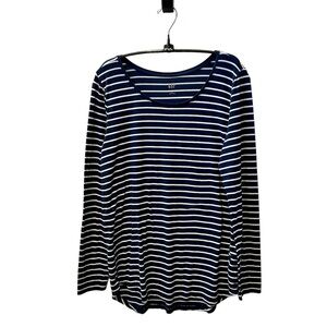 GAP Women’s Navy and White Striped Long Sleeve T Shirt Size Medium